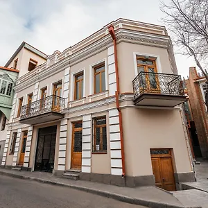 8 On Meidan Тбилиси